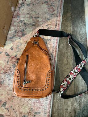 NWT Sam & Hadley crossbody bag